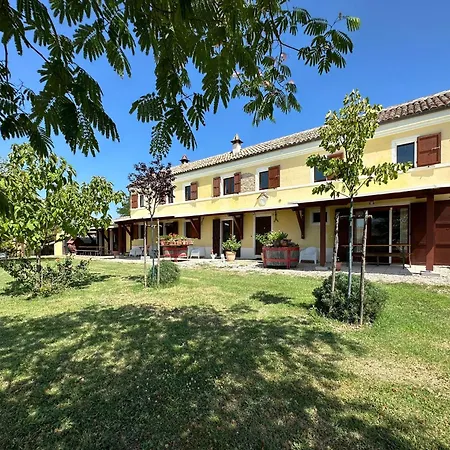 Apartment Relaxing Getaway With A Dreamlike Pool *