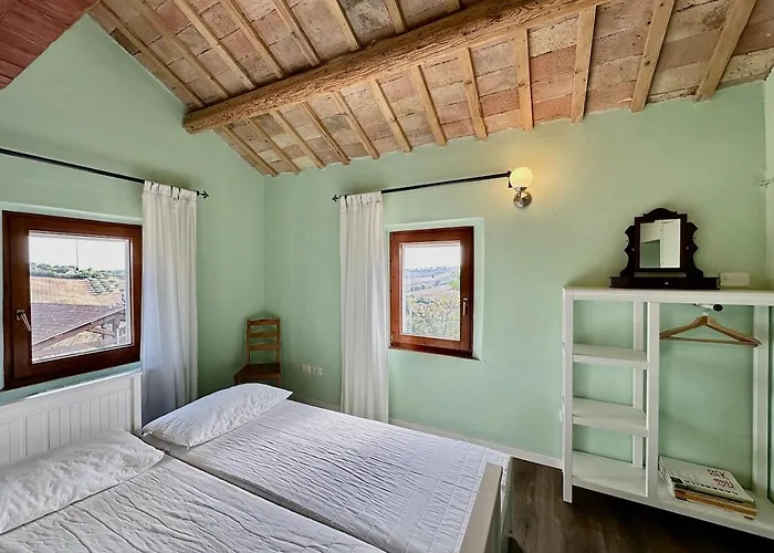 Relaxing Getaway With A Dreamlike Pool Senigallia