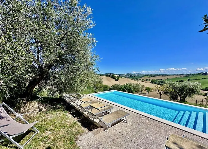 Apartment Relaxing Getaway With A Dreamlike Pool Senigallia